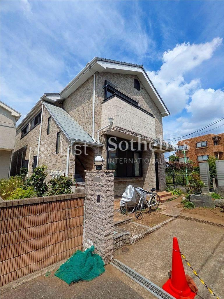 5DK house in Setagaya Ward, Tokyo - Photo 1