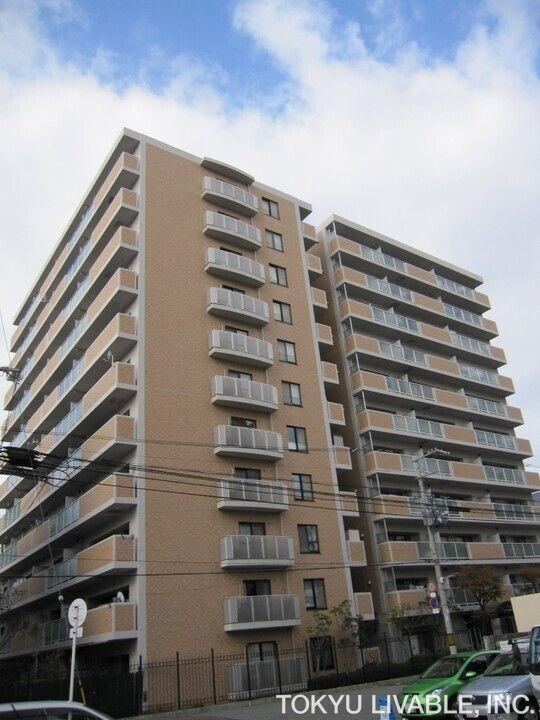 2LDK apartment in Kita Ward, Osaka - Photo 1