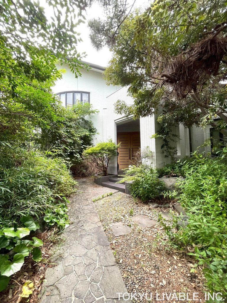 5LDK house in Kamakura, Kanagawa - Photo 1