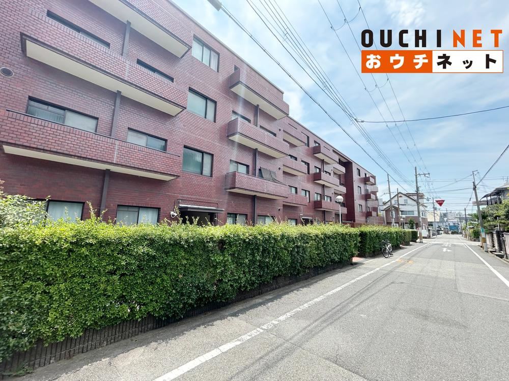 3LDK apartment in Toyonaka, Osaka - Photo 1