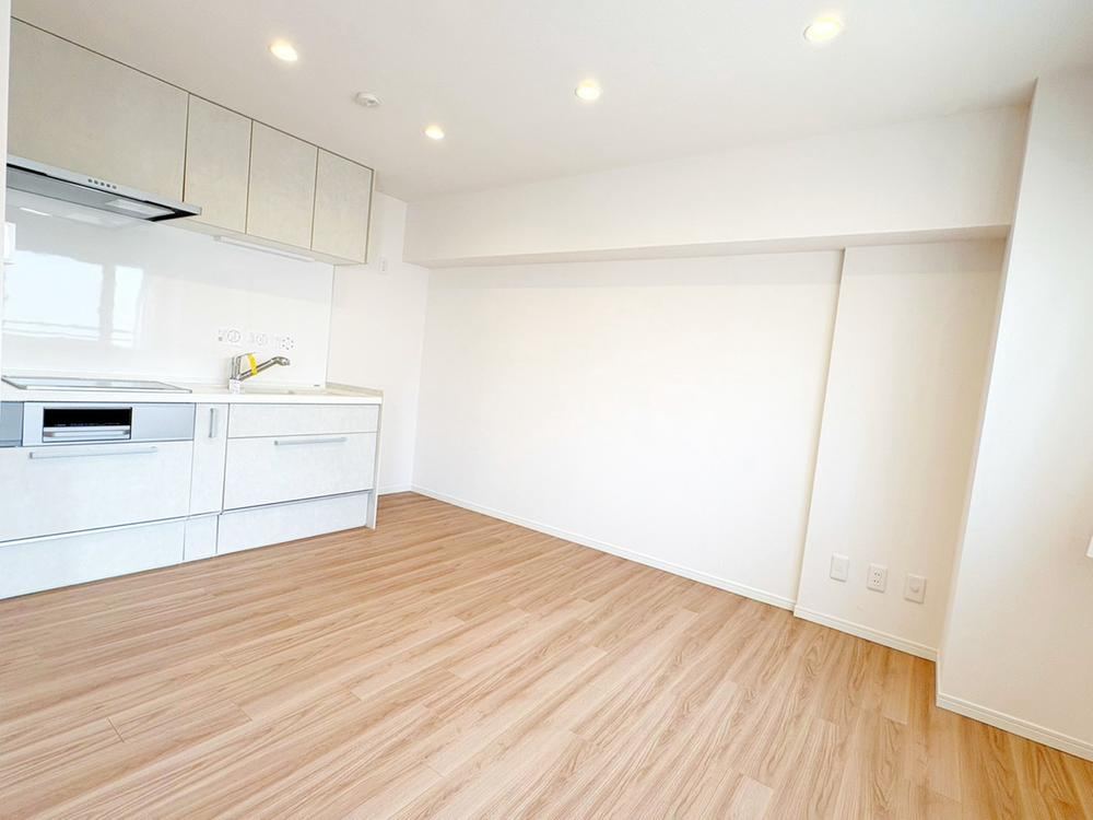 studio apartment in Minato Ward, Tokyo - Photo 1