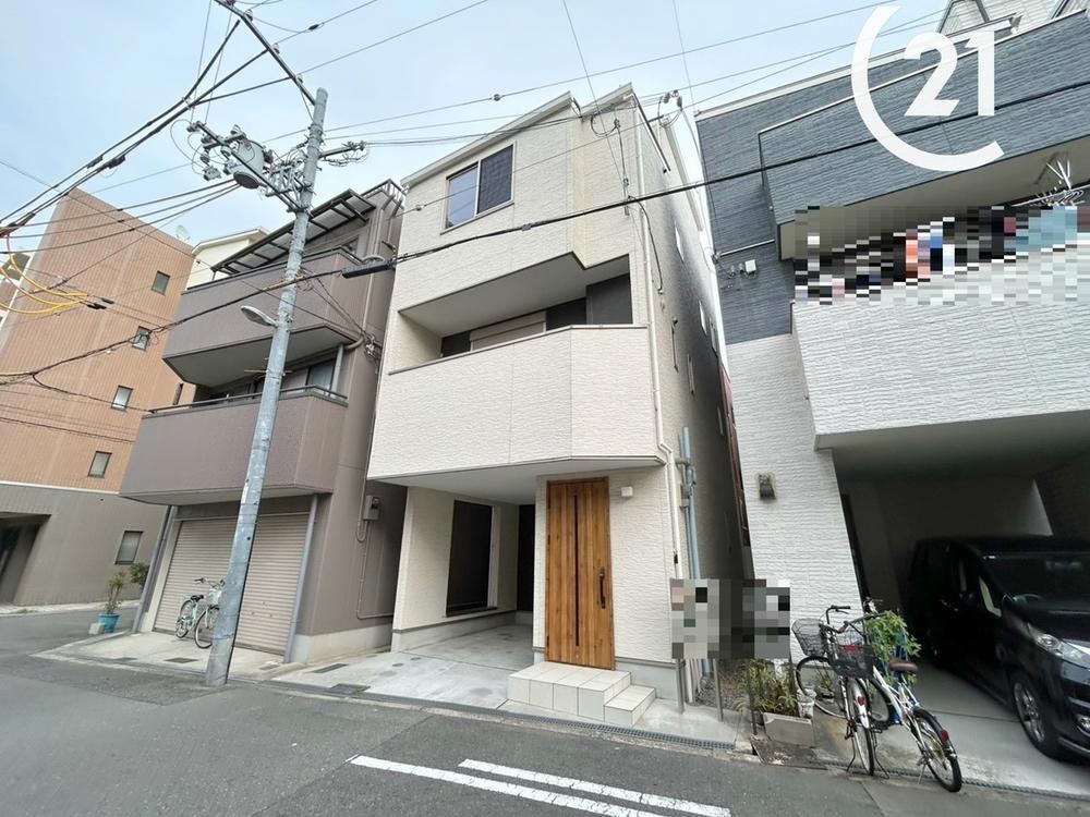 4LDK house in Konohana Ward, Osaka - Photo 1