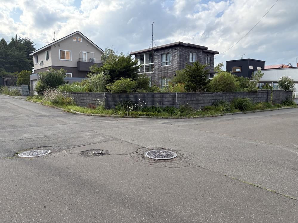 396 m² land in Kitahiroshima, Hokkaido - Photo 1