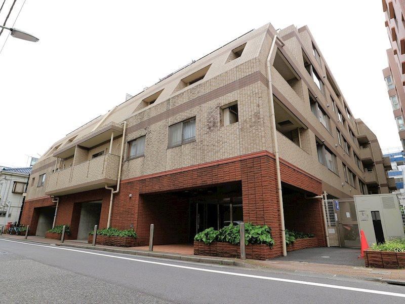 2LDK apartment in Shinagawa Ward, Tokyo - Photo 1