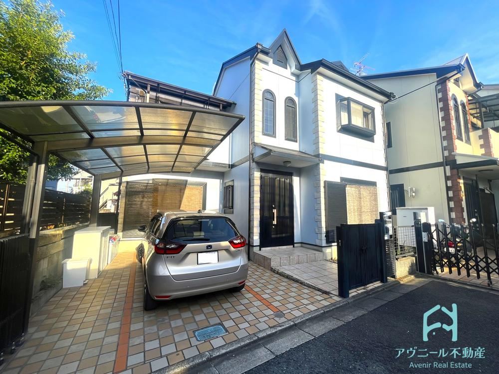 4LDK house in Daito, Osaka - Photo 1