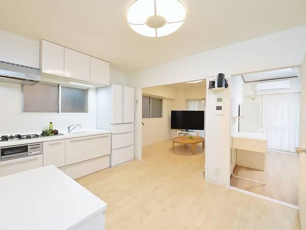 2LDK apartment in Ota Ward, Tokyo - Photo 1