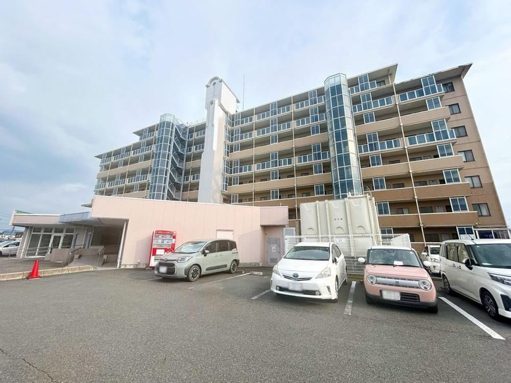 3LDK apartment in Ota, Gunma - Photo 1