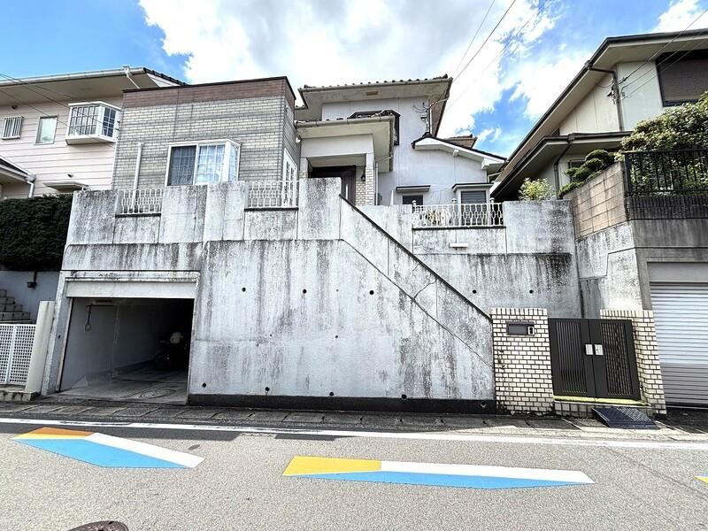 5LDK house in Uji, Kyoto - Photo 1