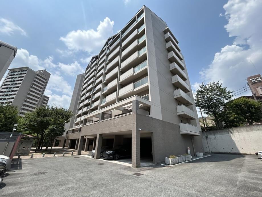 3LDK apartment in Takatsuki, Osaka - Photo 1
