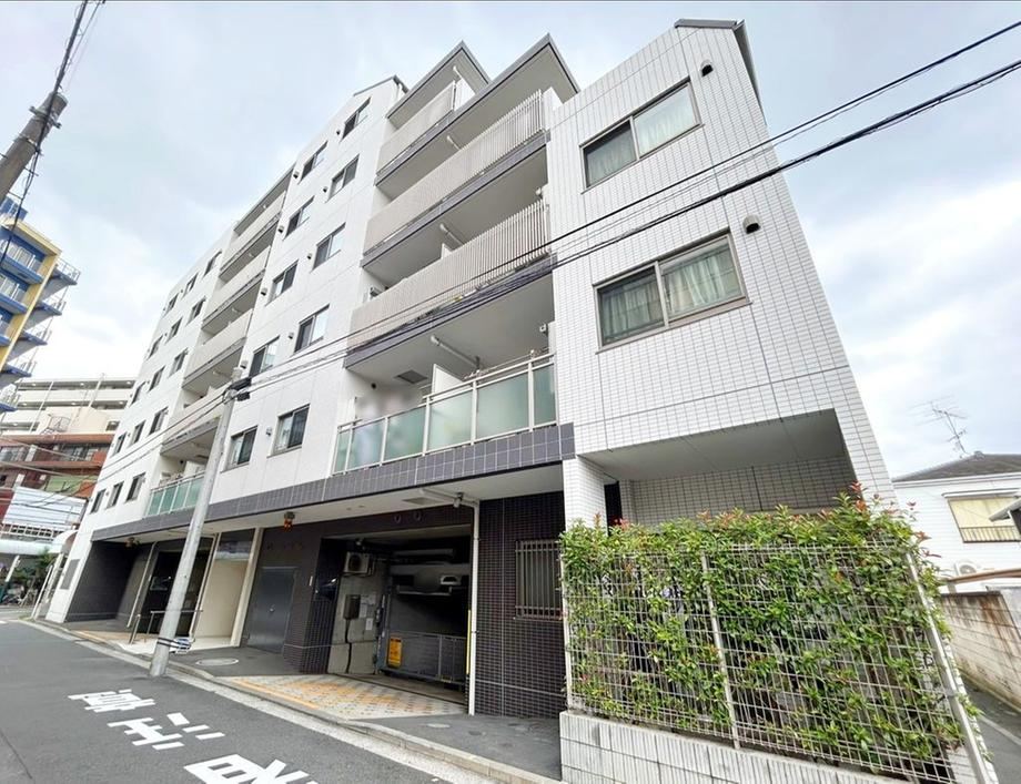 2LDK apartment in Tsurumi Ward, Yokohama, Kanagawa - Photo 1