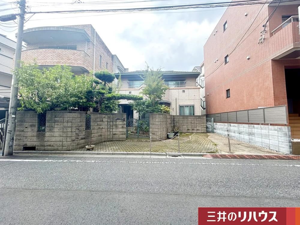 194 m² land in Suginami Ward, Tokyo - Photo 1