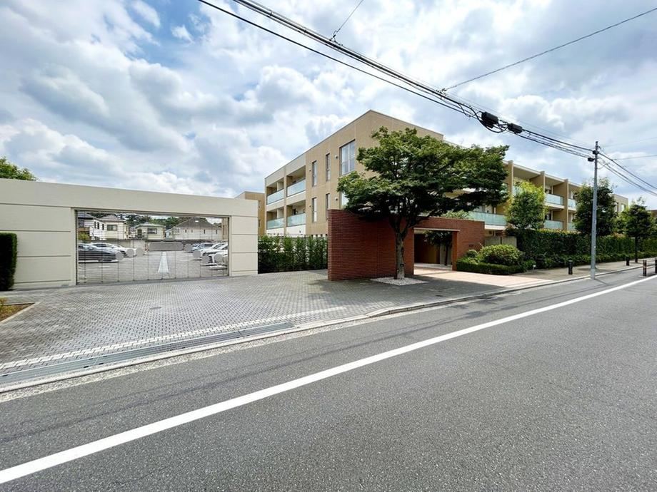 3LDK apartment in Musashino, Tokyo - Photo 1