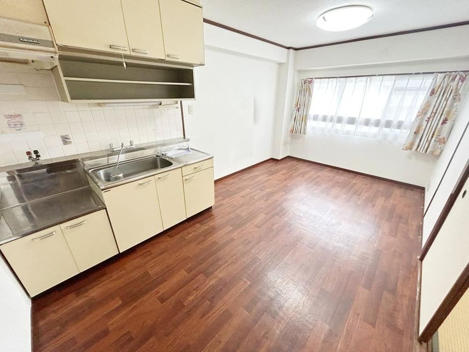 2DK apartment in Takarazuka, Hyogo - Photo 1