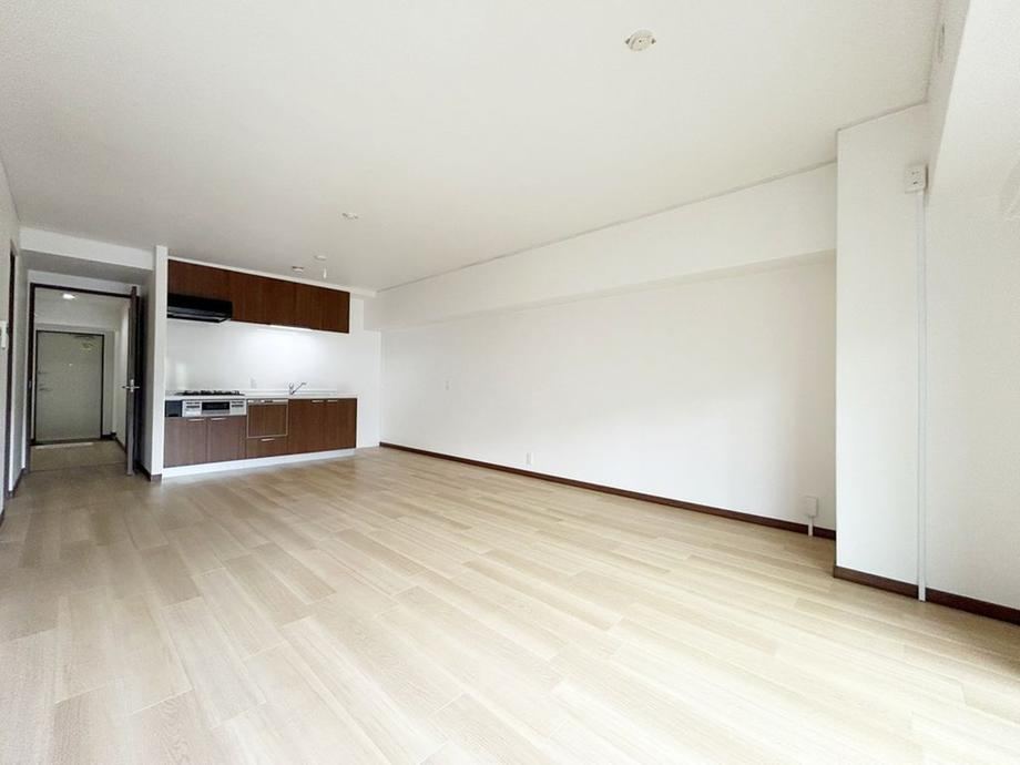 2LDK+S apartment in Toyonaka, Osaka - Photo 1
