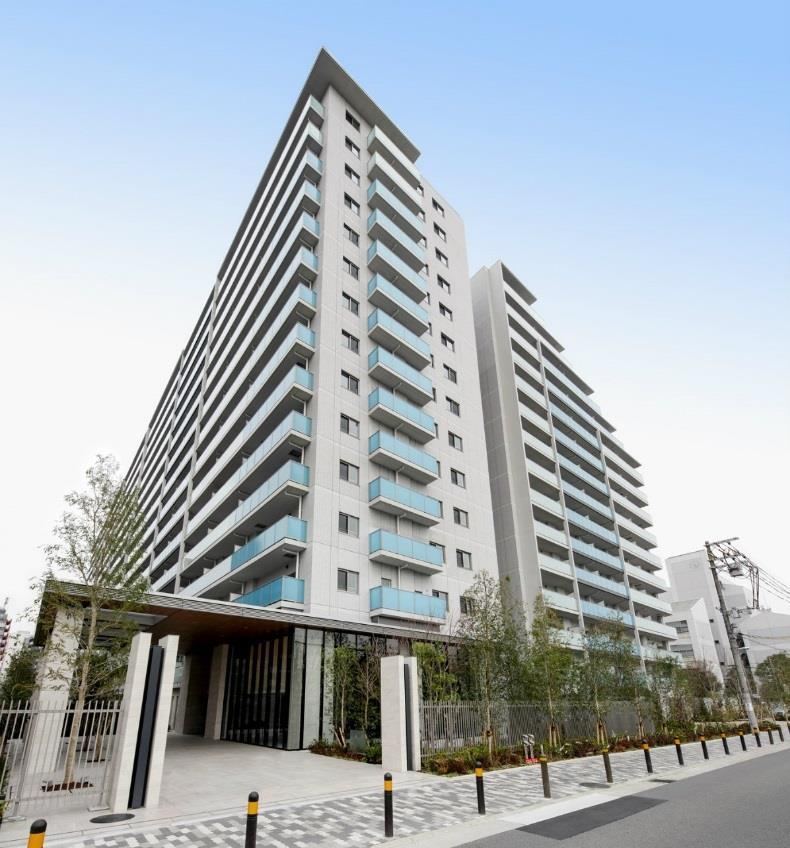 2LDK apartment in Kita Ward, Osaka - Photo 1