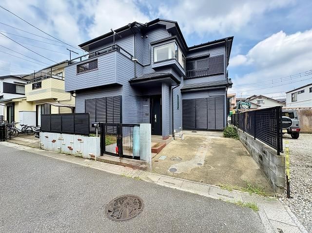 4LDK house in Soka, Saitama - Photo 1