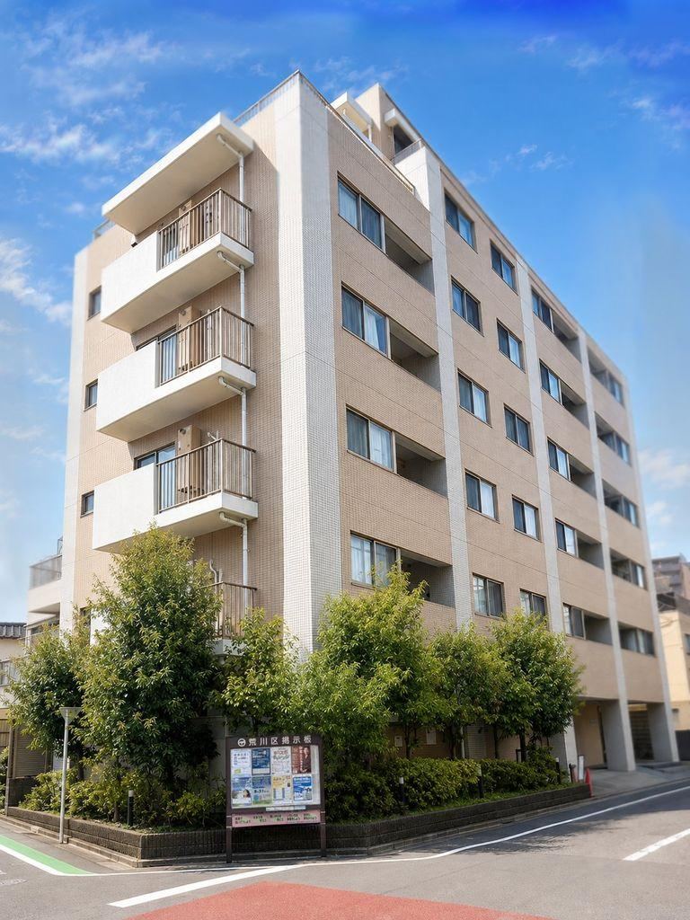 2LDK+S apartment in Arakawa Ward, Tokyo - Photo 1