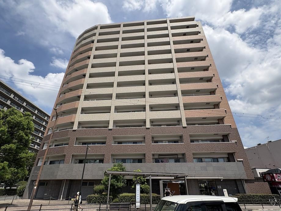 3LDK apartment in Yao, Osaka - Photo 1