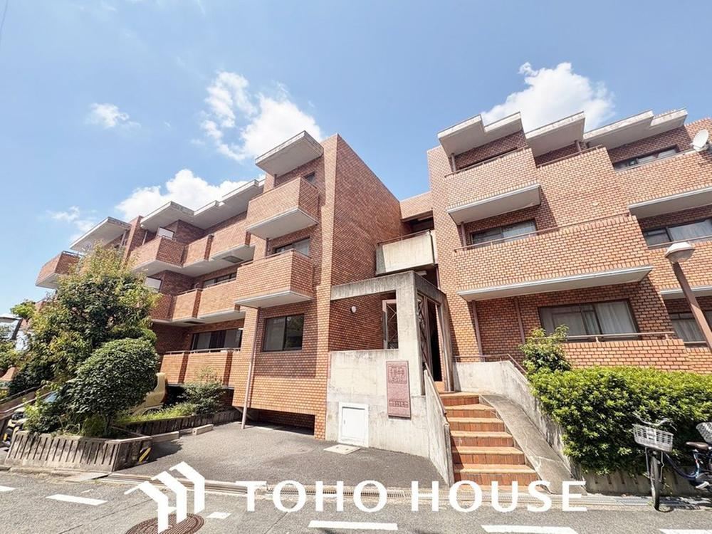 4LDK apartment in Mino, Osaka - Photo 1