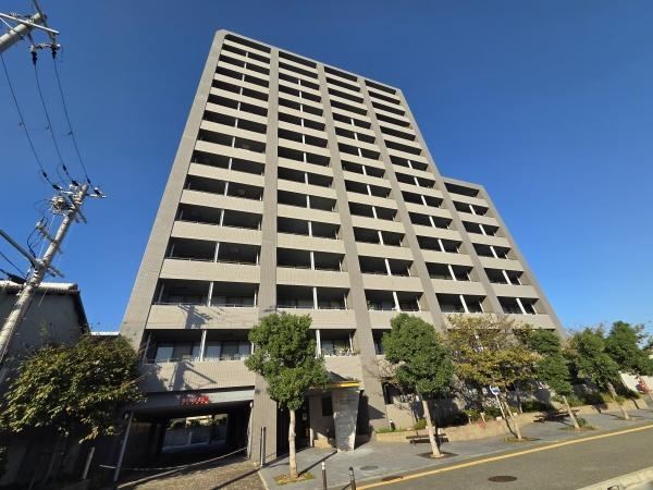 3LDK apartment in Nishi Ward, Sakai, Osaka - Photo 1