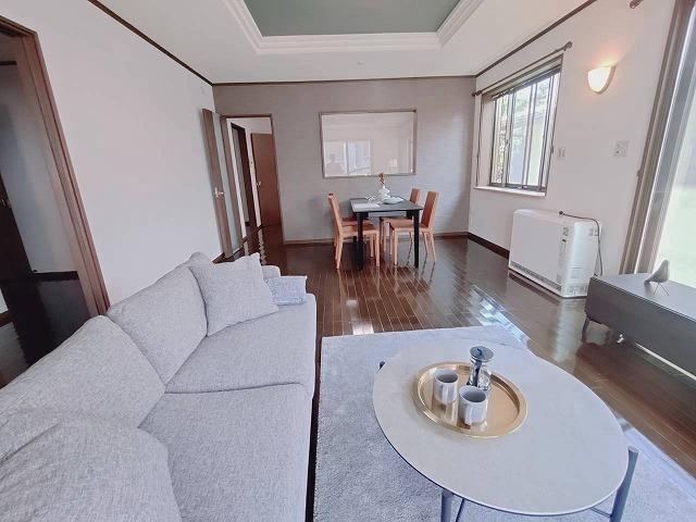 4LDK house in Fukutsu, Fukuoka - Photo 1