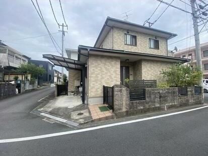 4LDK house in Matsuyama, Ehime - Photo 1