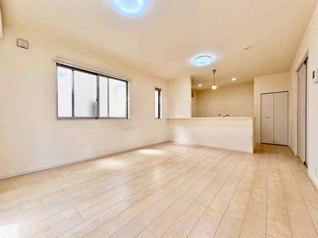 4LDK house in Soka, Saitama - Photo 1