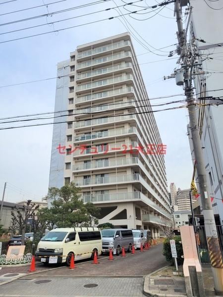3LDK apartment in Konohana Ward, Osaka - Photo 1