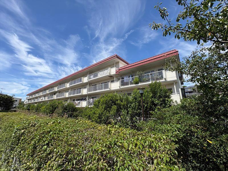 3LDK apartment in Hayama, Miura District, Kanagawa - Photo 1