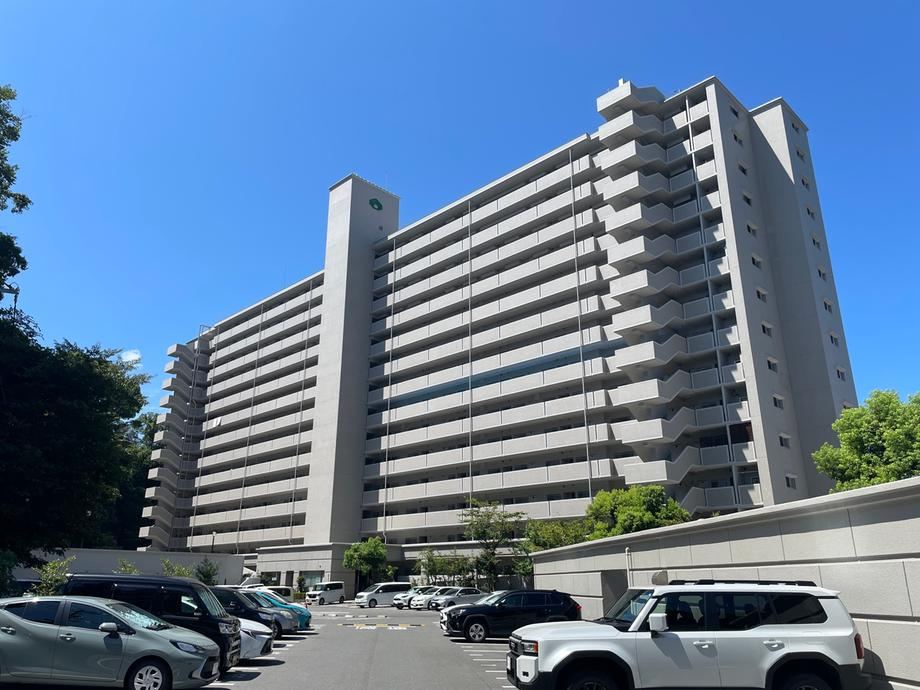 4LDK apartment in Minami Ward, Hiroshima - Photo 1