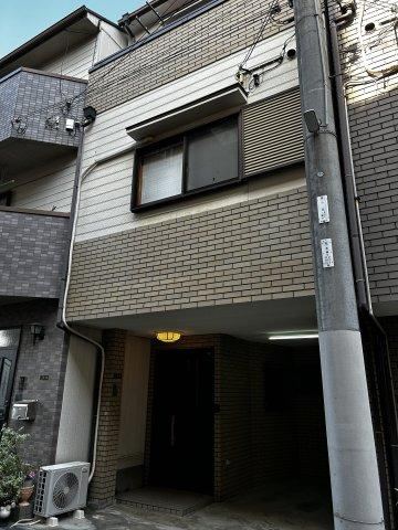 8DK house in Higashiyodogawa Ward, Osaka - Photo 1