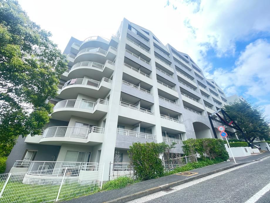 3LDK+S apartment in Yokosuka, Kanagawa - Photo 1