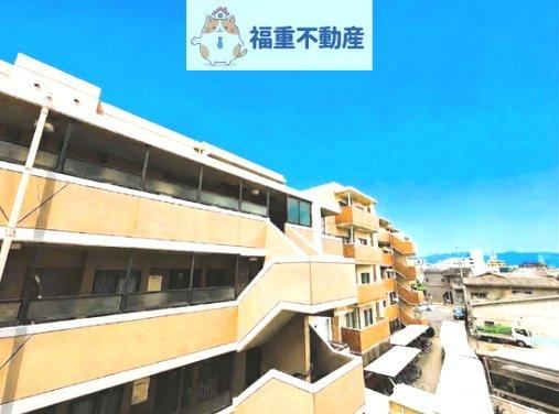 4LDK apartment in Sawara Ward, Fukuoka - Photo 1