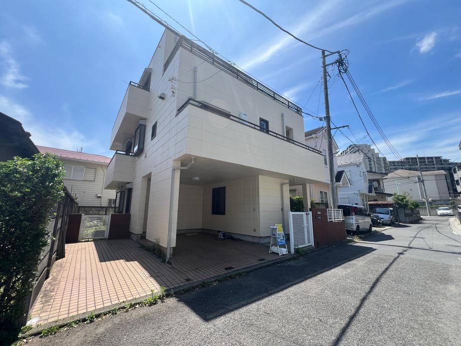 4LDK+S house in Fujisawa, Kanagawa - Photo 1