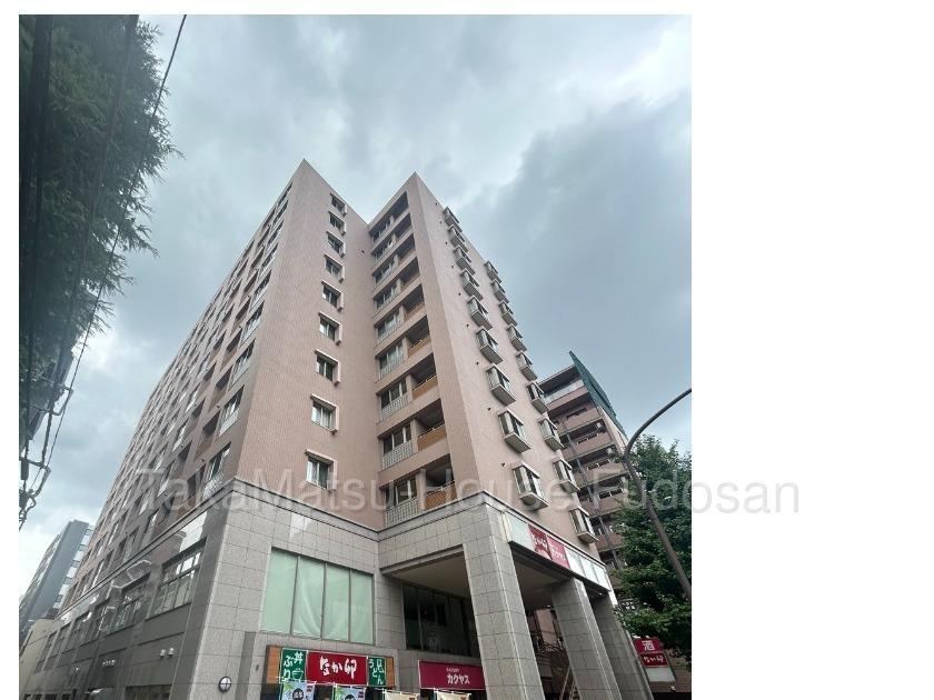 2LDK apartment in Chiyoda Ward, Tokyo - Photo 1