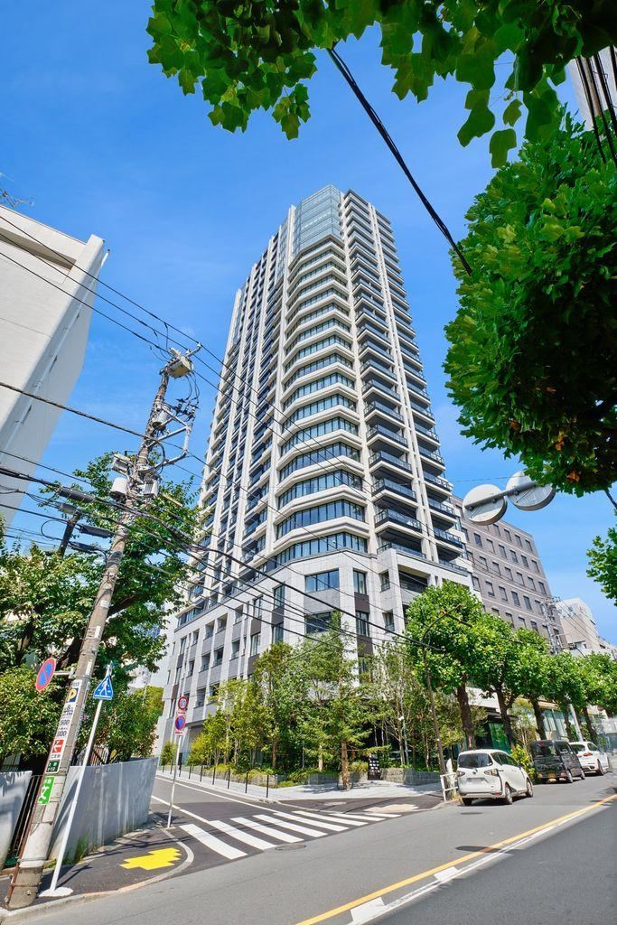 2LDK apartment in Shibuya Ward, Tokyo - Photo 1