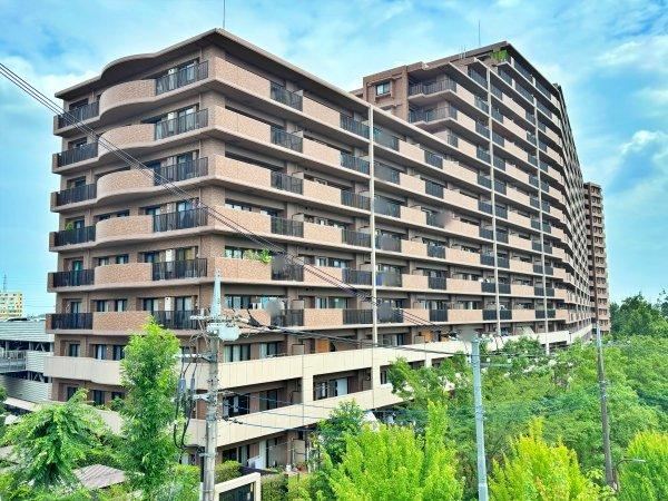 4LDK apartment in Machida, Tokyo - Photo 1