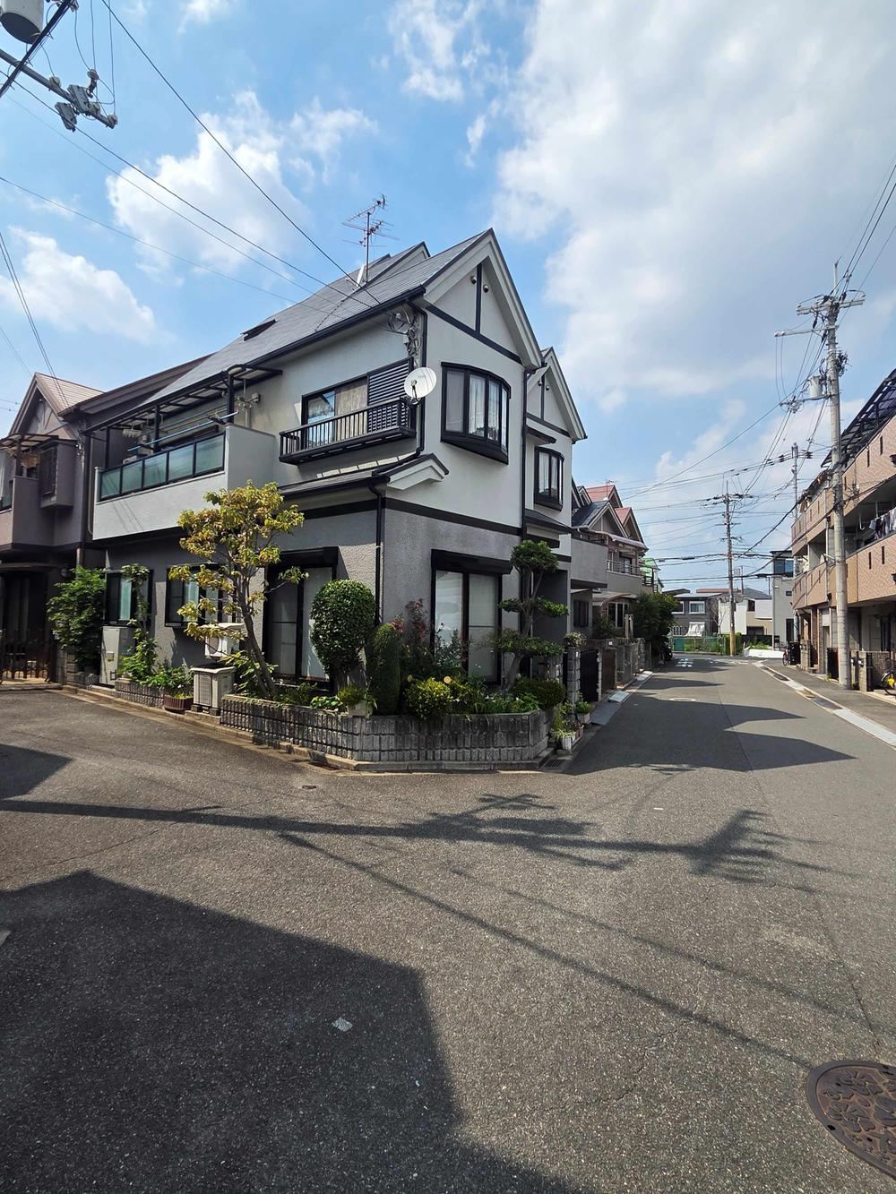5LDK house in Higashiosaka, Osaka - Photo 1