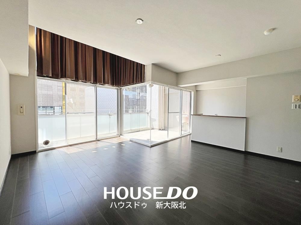 2LDK apartment in Yodogawa Ward, Osaka - Photo 1