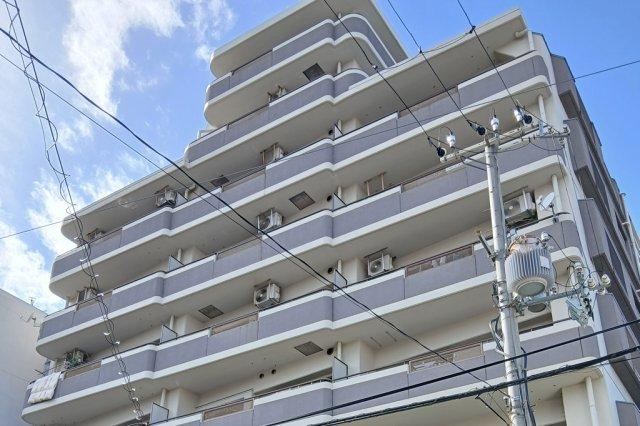 2LDK apartment in Nishiyodogawa Ward, Osaka - Photo 1