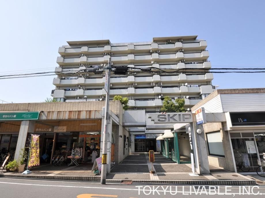 2LDK apartment in Tsurumi Ward, Osaka - Photo 1