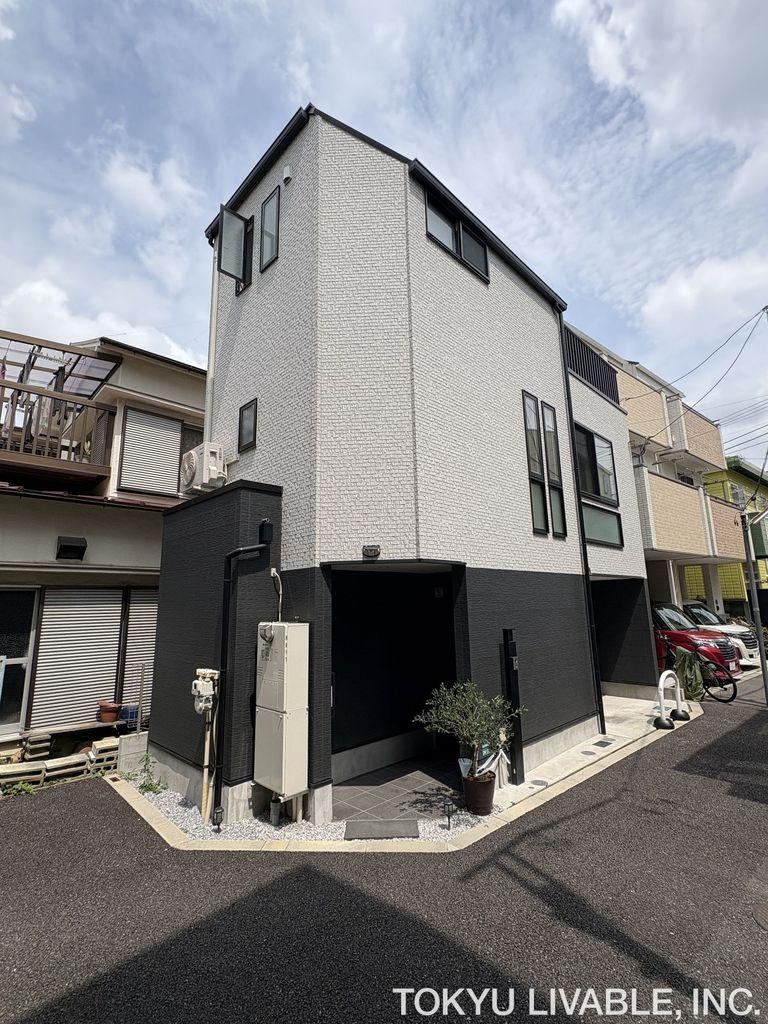 2LDK house in Toshima Ward, Tokyo - Photo 1