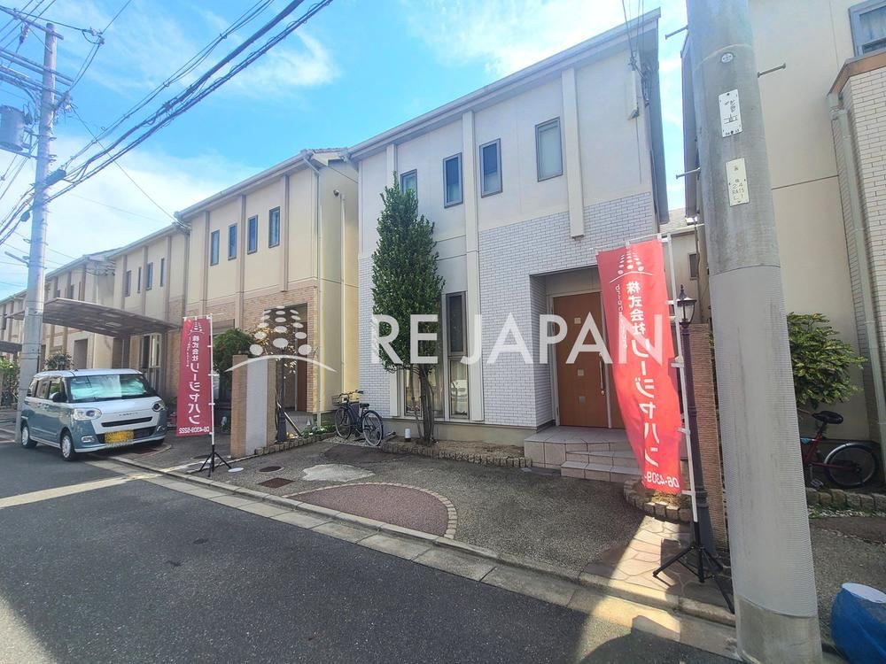 4LDK house in Higashiosaka, Osaka - Photo 1