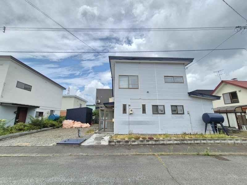 4LDK+S house in Asahikawa, Hokkaido - Photo 1