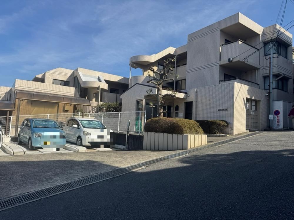 3LDK apartment in Kashiwara, Osaka - Photo 1