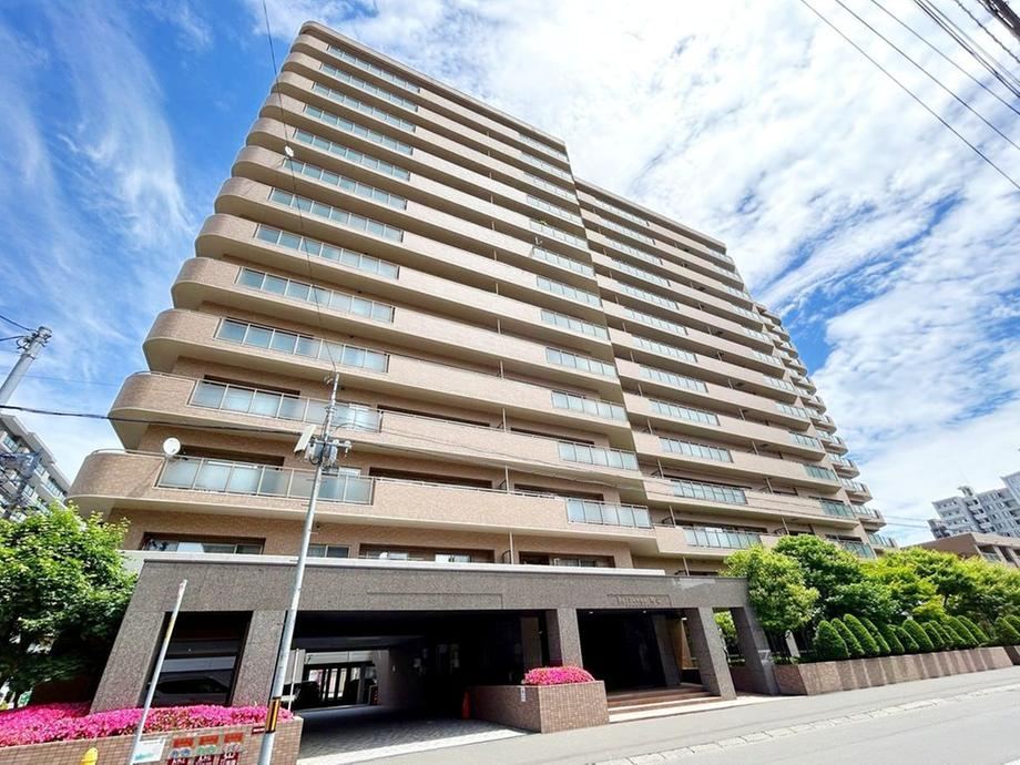 3LDK apartment in Chuo Ward, Sapporo, Hokkaido - Photo 1