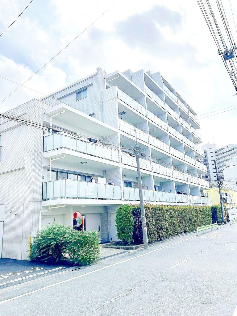 2LDK+S apartment in Ota Ward, Tokyo - Photo 1