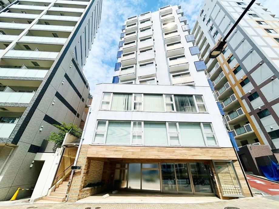 1LDK apartment in Shinjuku Ward, Tokyo - Photo 1
