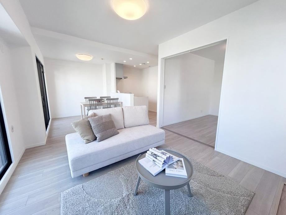 3LDK apartment in Yodogawa Ward, Osaka - Photo 1