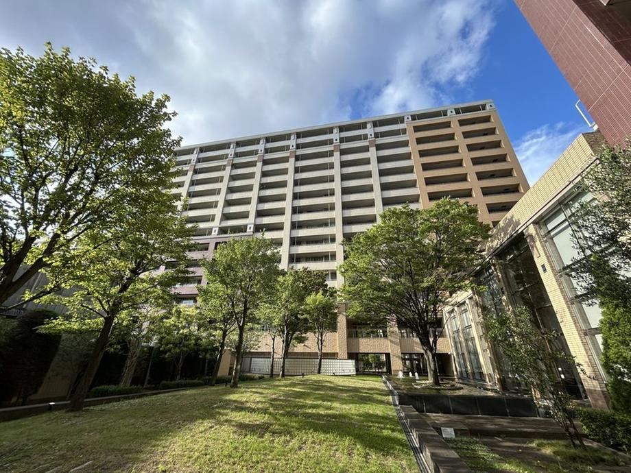 4LDK apartment in Tsurumi Ward, Yokohama, Kanagawa - Photo 1